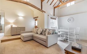 Host & Stay - The Old Thatch